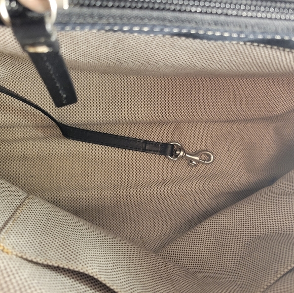 Dooney & Bourke, black fabric handbag with leather handle. - Picture 6 of 7